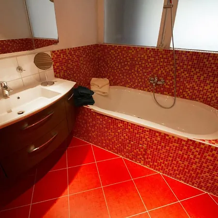 Domizil * 萨勒河畔瑙姆堡