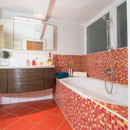 Domizil * 萨勒河畔瑙姆堡