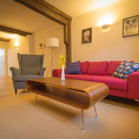 Domizil * 萨勒河畔瑙姆堡