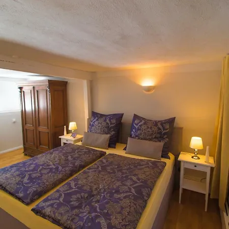 Domizil * 萨勒河畔瑙姆堡